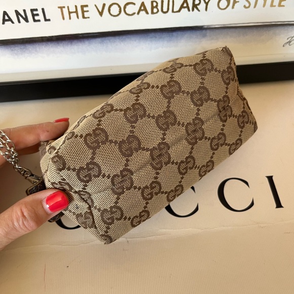 GUCCI Canvas Monogram Pouch Wristlet Vintage - Picture 12 of 17
